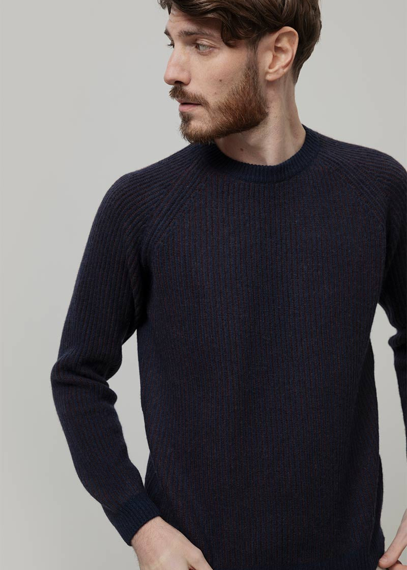 Maglione Cashmere Uomo Invernale Girocollo Amedeo - Rifò Lab Moda circolare made in Italy
Bicolor Blu Marrone 