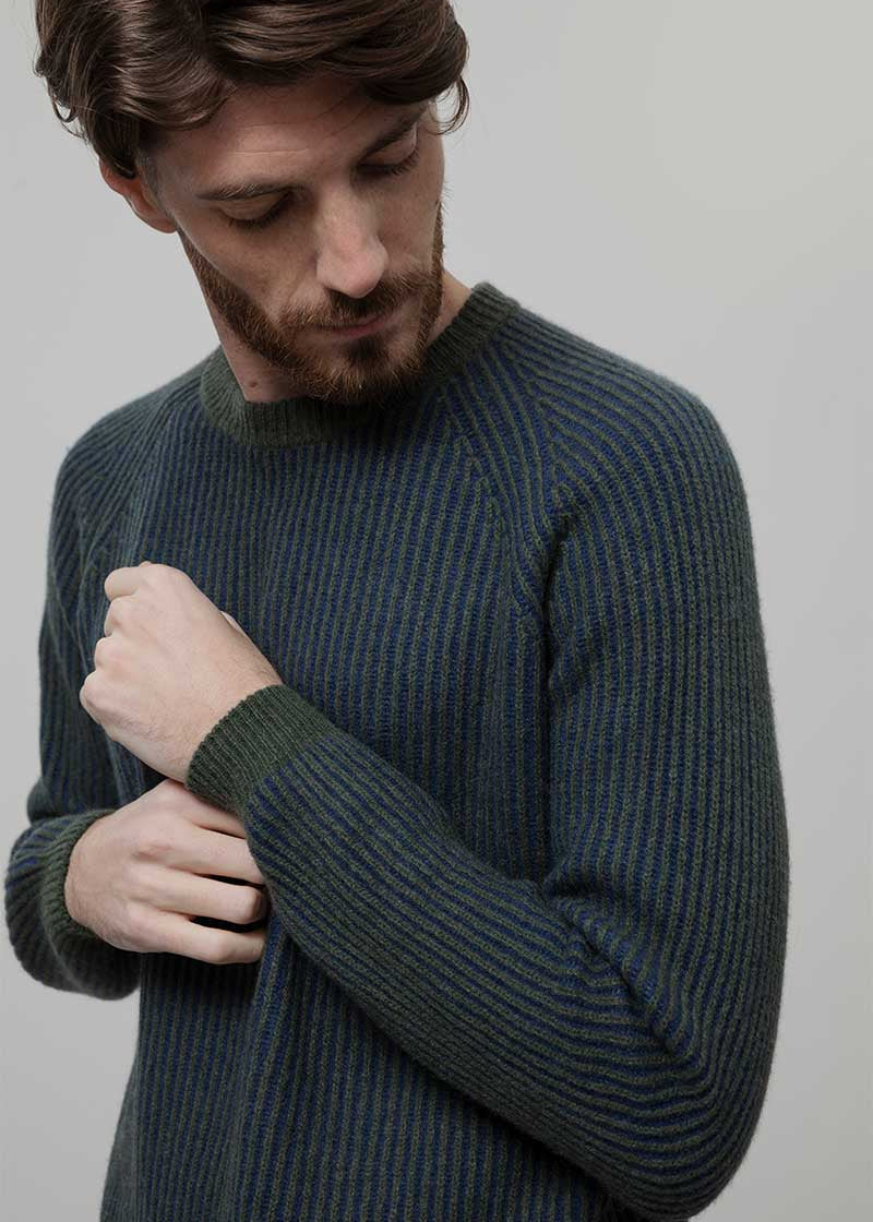 Maglione Cashmere Uomo Invernale Girocollo Amedeo - Rifò Lab Moda circolare made in Italy
Bicolor Verde Blu