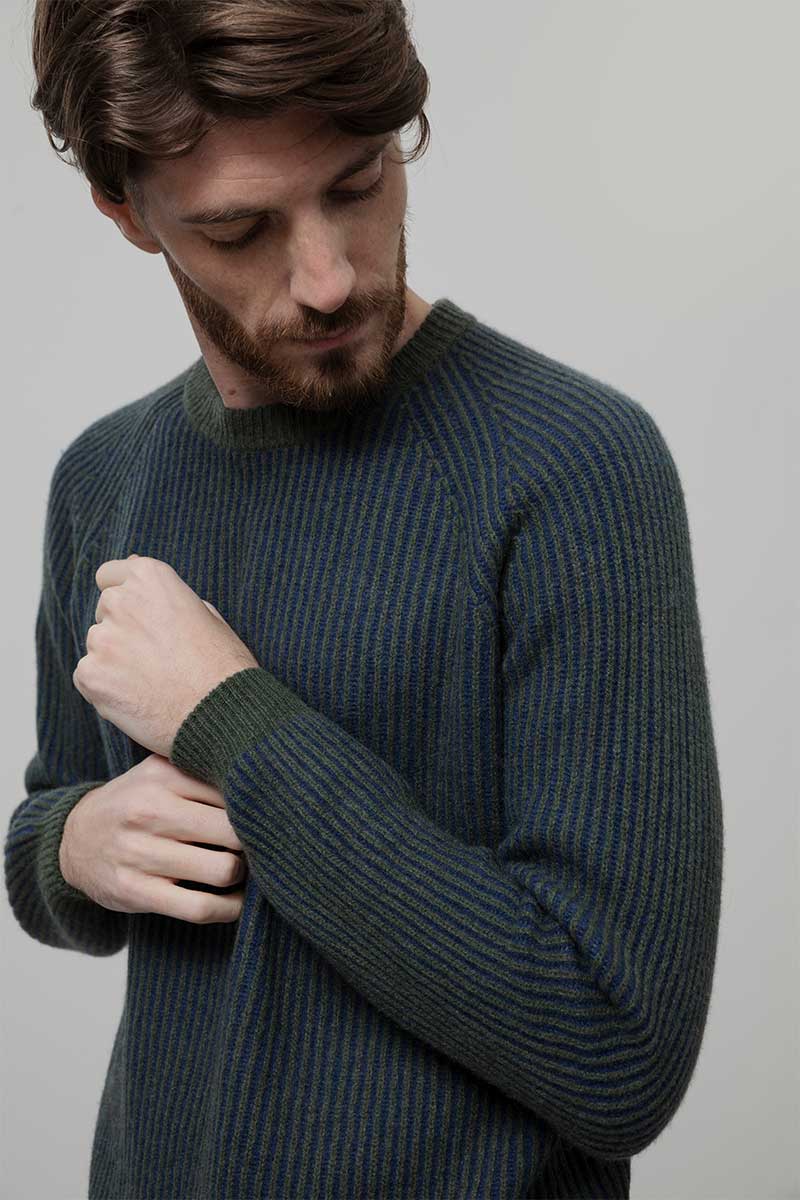 Maglione Cashmere Uomo Invernale Girocollo Amedeo - Rifò Lab Moda circolare made in Italy
Bicolor Verde Blu