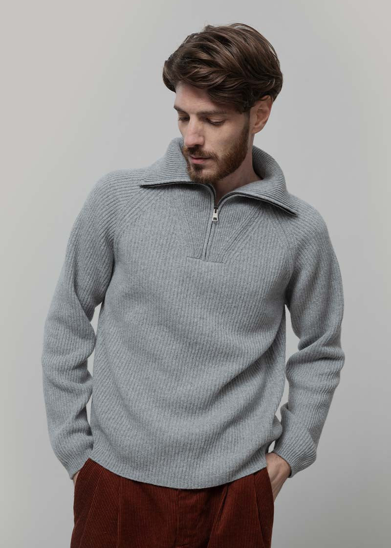Maglione con Zip Uomo Lana Rigenerata Stefano - Rifò Lab Moda circolare made in Italy
Grigio Calce