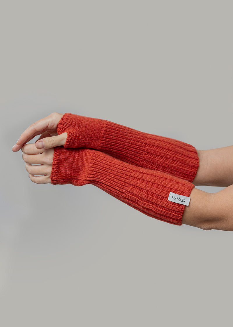 Manicotti Cashmere Rigenerato Tamara - Rifò Lab Moda circolare made in Italy