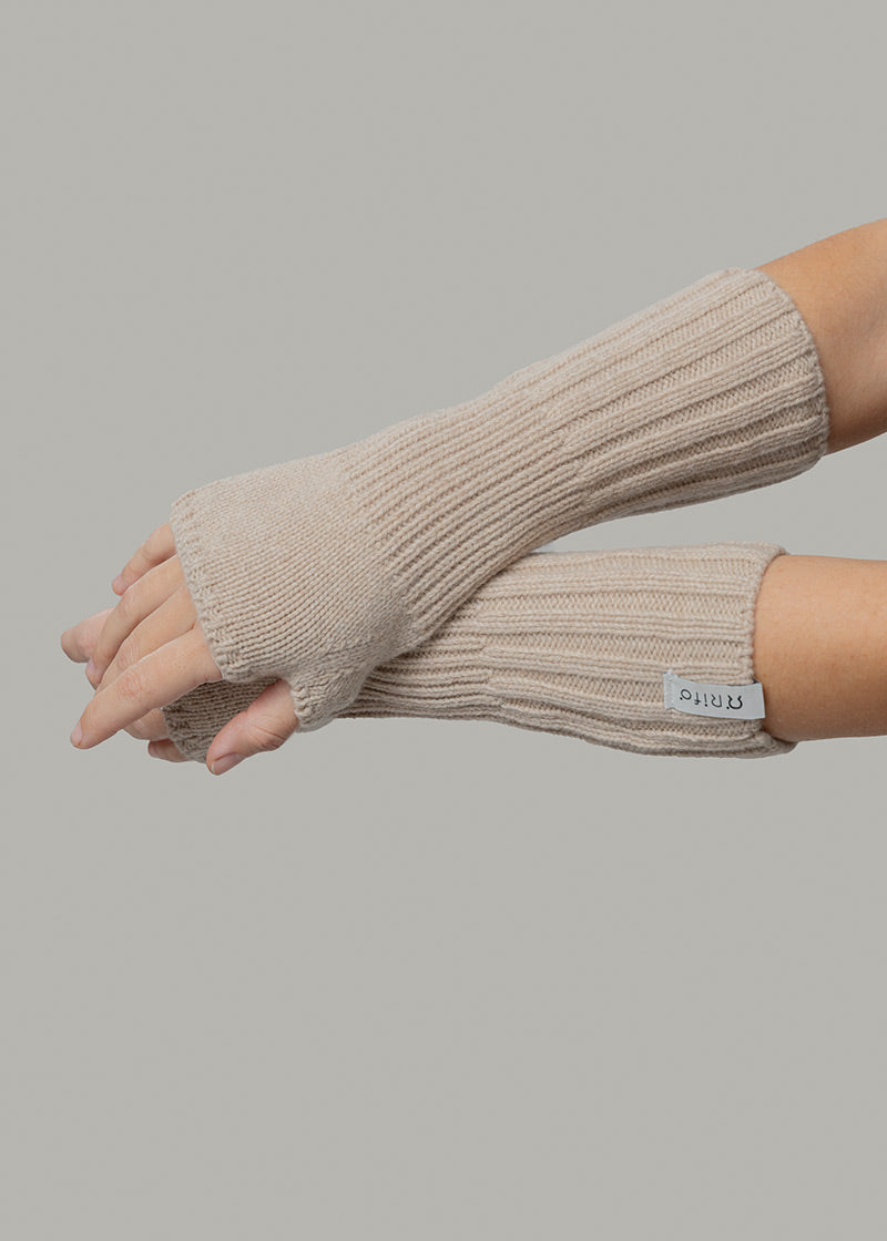 Manicotti Cashmere Rigenerato Tamara - Rifò Lab Moda circolare made in Italy