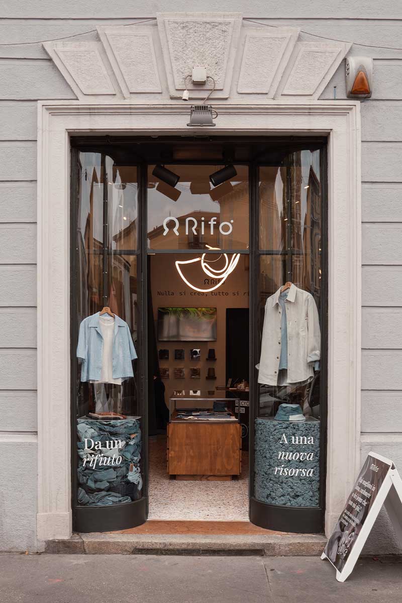 negozio-Rifo-Milano-Wagner-negozio-abbigliamento-sostenibile - Rifò Lab Moda circolare made in Italy 