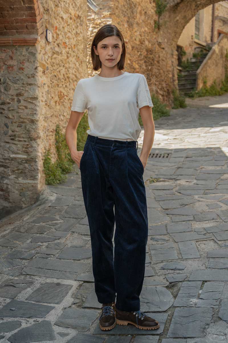 Pantaloni Chino Donna Velluto a Coste Blu Astrid - Rifò Lab Moda circolare made in Italy