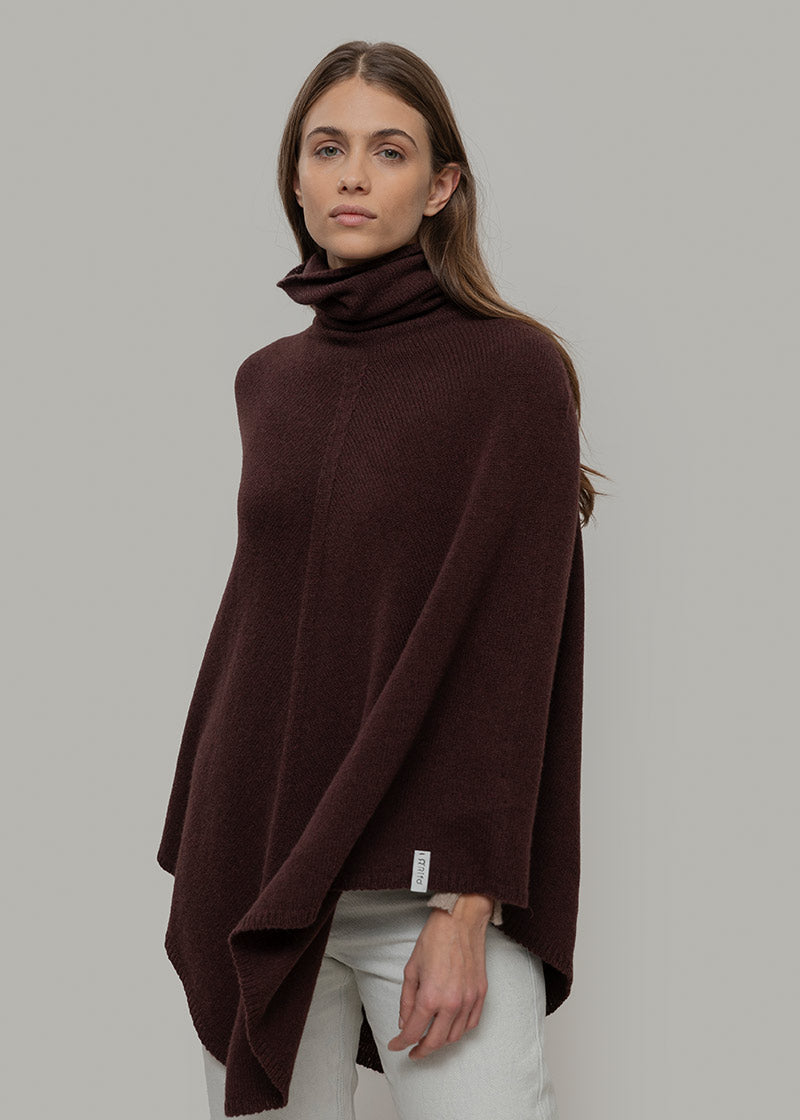 Poncho Donna Cashmere Rigenerato Elisabetta Marrone - Rifò Lab Moda circolare made in Italy