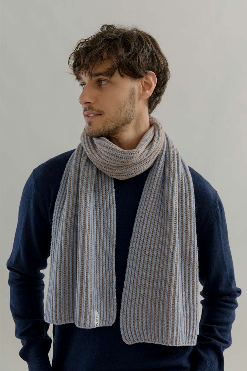 Sciarpa Cashmere Donna Uomo Rigenerato Grigia Azzurra Julia - Rifò Lab Moda circolare made in Italy