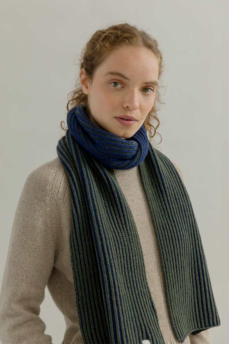 Sciarpa Cashmere Donna Uomo Rigenerato Verde Blu Julia - Rifò Lab Moda circolare made in Italy