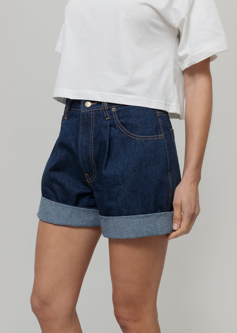 Shorts Donna Pantaloncini Jeans Riciclato Blu Enrica  - Rifò Lab Moda circolare made in Italy
