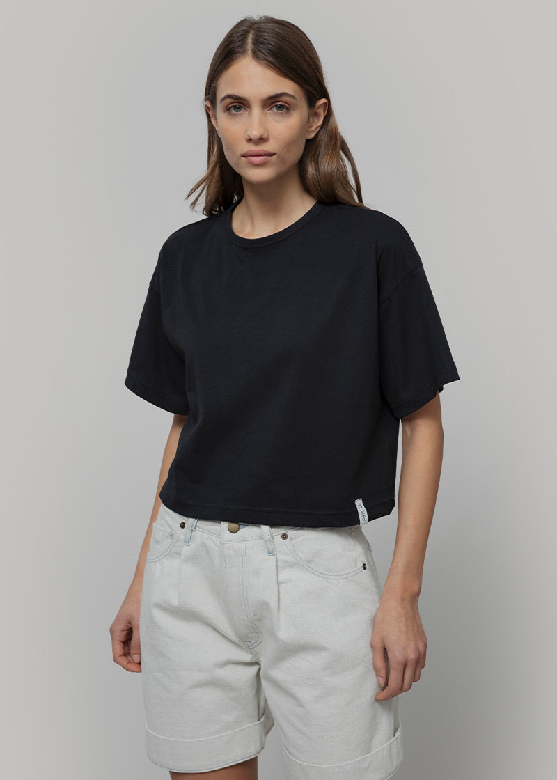 T Shirt Crop Top Donna Cotone Rigenerato Nera Alessia - Rifò