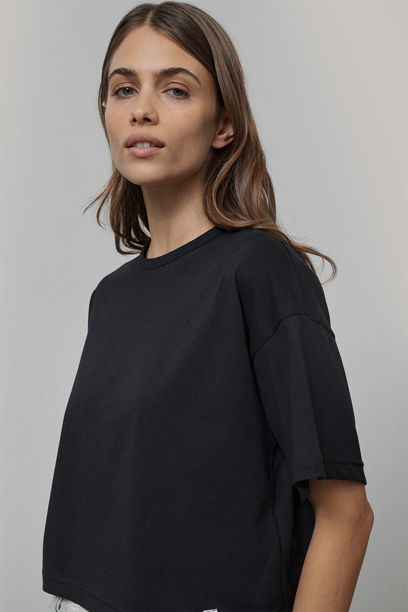 T Shirt Crop Top Donna Cotone Rigenerato Nera Alessia - Rifò