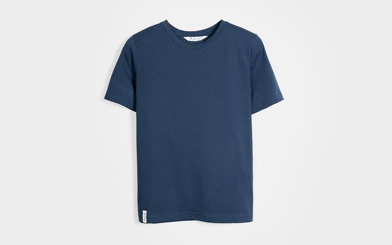 La t-shirt sostenibile democratica: t-shirt donna cotone e -shirt uomo cotone a prezzi giusti - Rifò Lab Moda circolare made in Italy